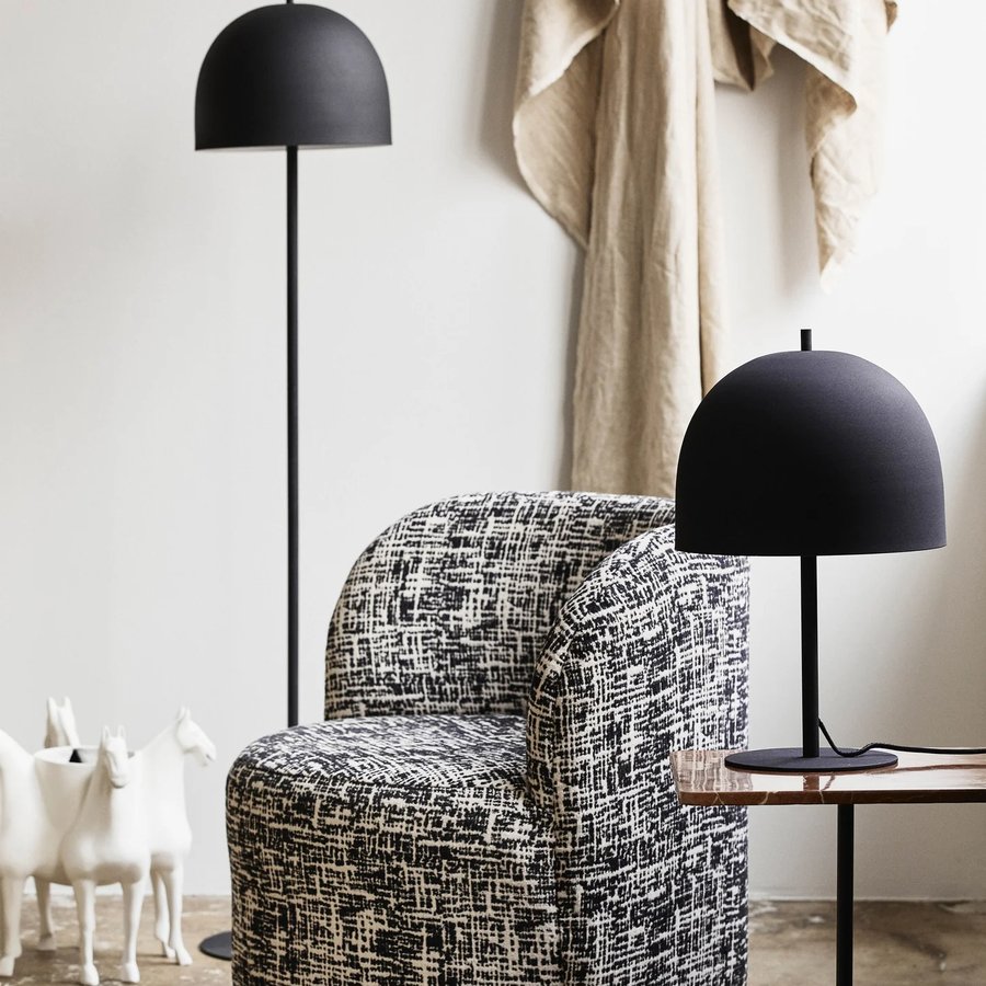 GLOW Gulvlampe i Sortlakeret Metal fra Nordal | Ø30x146 cm | Sort hos uniquebeds, home & living - Billede 3